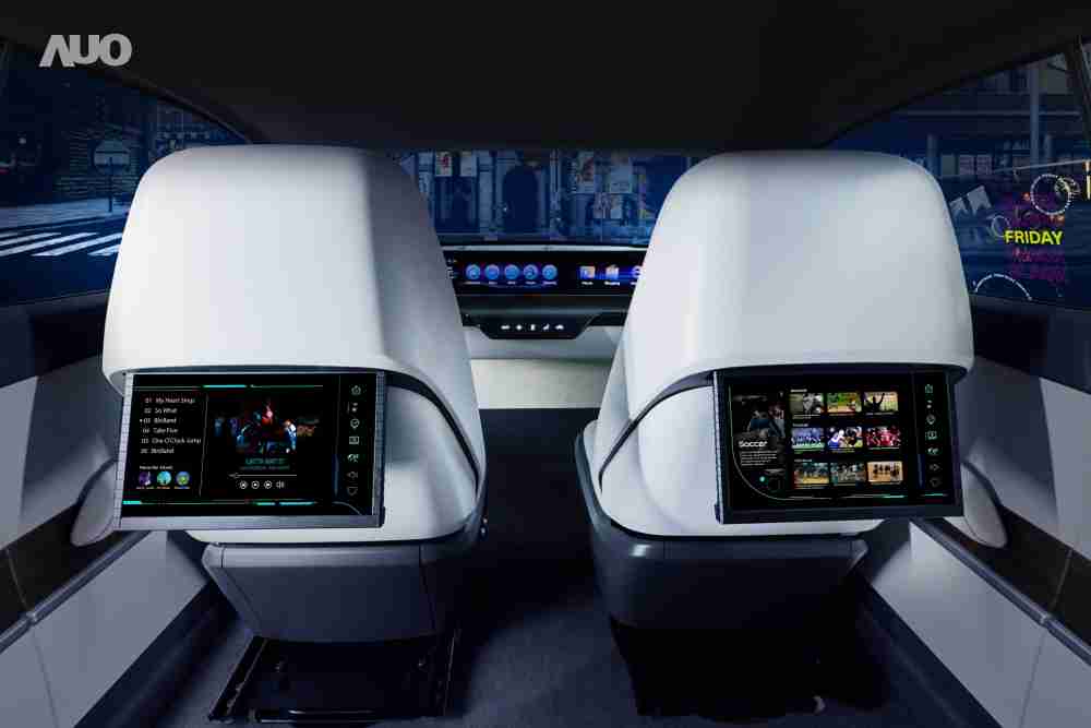 蓝狮在线新一代Smart Cockpit 2024，，，以Micro LED先进显示技术优势，，，创建〝可卷式后座娱乐显示器〞，，，，仅在互动时才显示出所需画面及信息，，，扩充更丰富的娱乐和交互信息服务，，获国际奖项荣耀