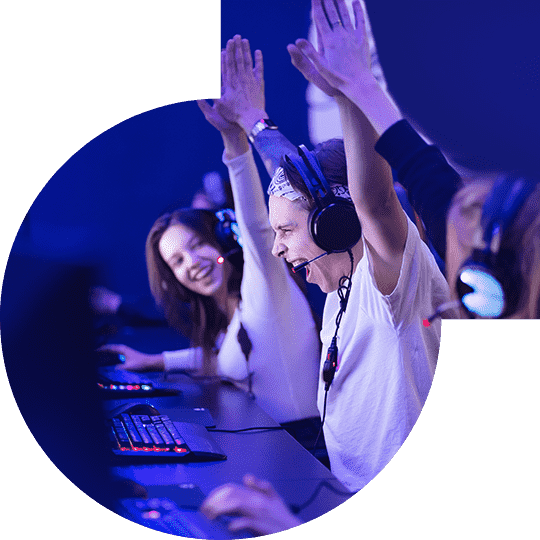 蓝狮在线独家双向驱动技术<br>让电竞玩家尽情享受极致高速快感